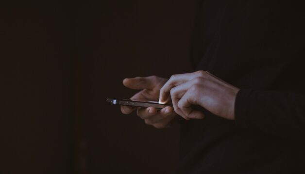 cell-phone-690192_1920