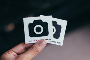Sticker personnalisé : un outil aux multiples atouts pour les entreprises