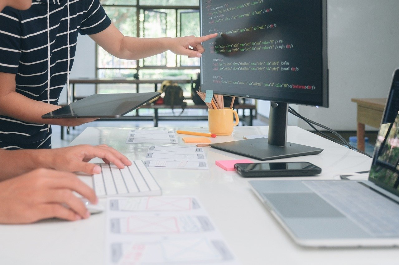 Quelles sont les raisons de recourir à des agences digitales pour la gestion des contrats d’intérim ?