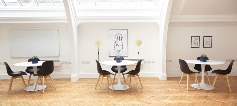 La_location_de_bureaux_à_Paris_facilitée_avec_Deskeo