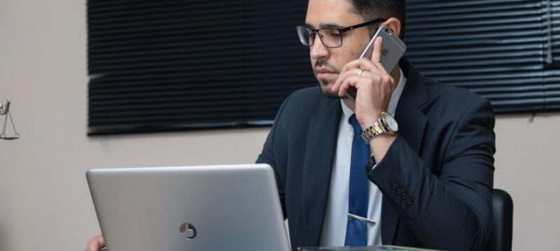 Entrepreneuriat_:_3_bonnes_raisons_d’engager_un_avocat_d’affaires
