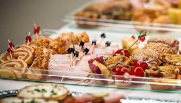 Faire_appel_à_un_traiteur_pour_un_petit_déjeuner_en_entreprise