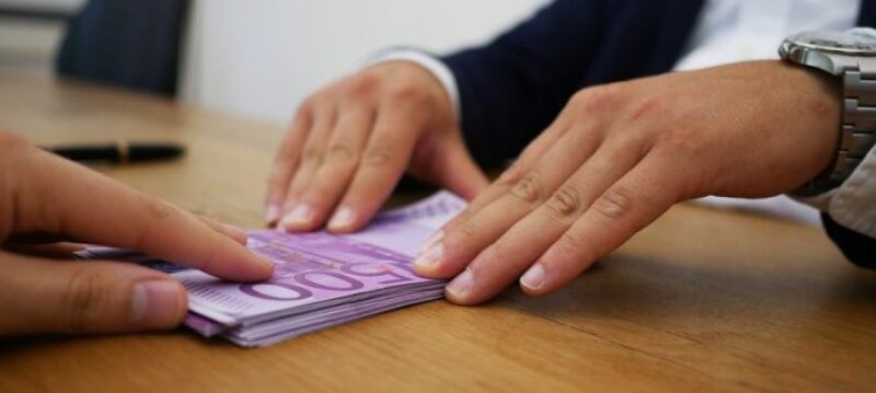 Le_microcrédit:_tout_ce_que_vous_devez_savoir_avant_de_vous_lancer
