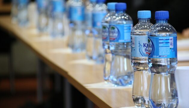 Comment_utiliser_le_plastique_de_manière_plus_responsable_au_bureau