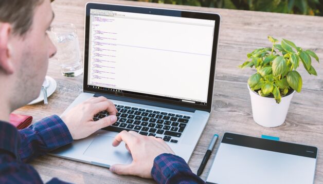 Confier_la_création_de_son_site_Internet_à_un_professionnel_qualifié