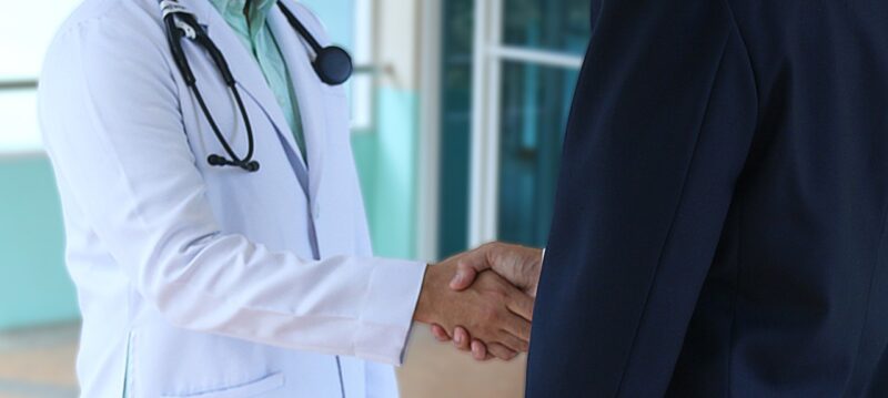 Investir_dans_le_secteur_de_la_santé_en_pleine_expansion_:_les_actions_à_suivre