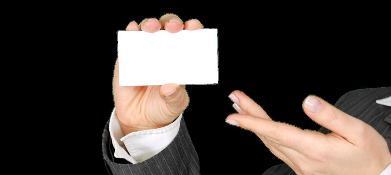 Les_cartes_de_visite_ont_elles_encore_leur_place_dans_les_portefeuilles_des_gens_?