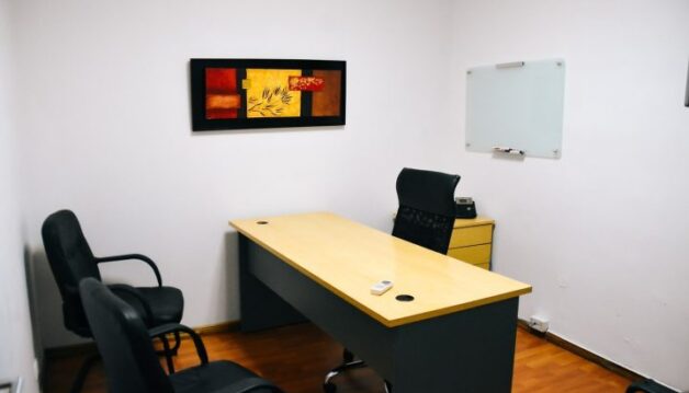 Comment_créer_un_environnement_de_travail_silencieux_grâce_à_une_cabine_insonorisée_?