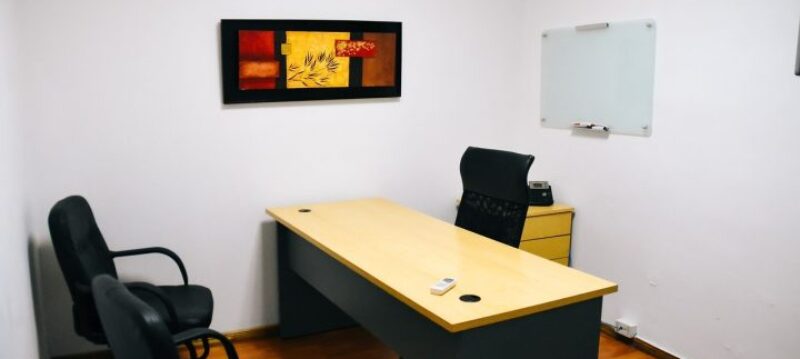 Comment_créer_un_environnement_de_travail_silencieux_grâce_à_une_cabine_insonorisée_?